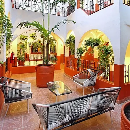Condo Hotel El Patio
