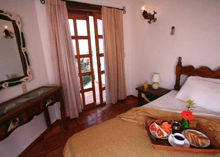 El Patio 3*