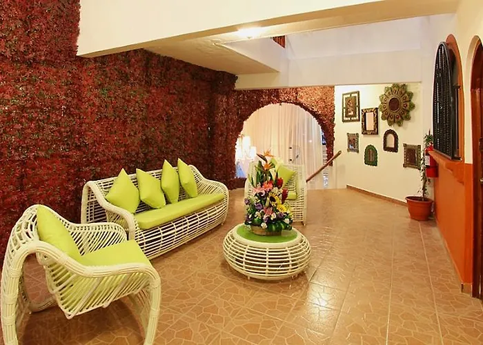 El Patio Hotel